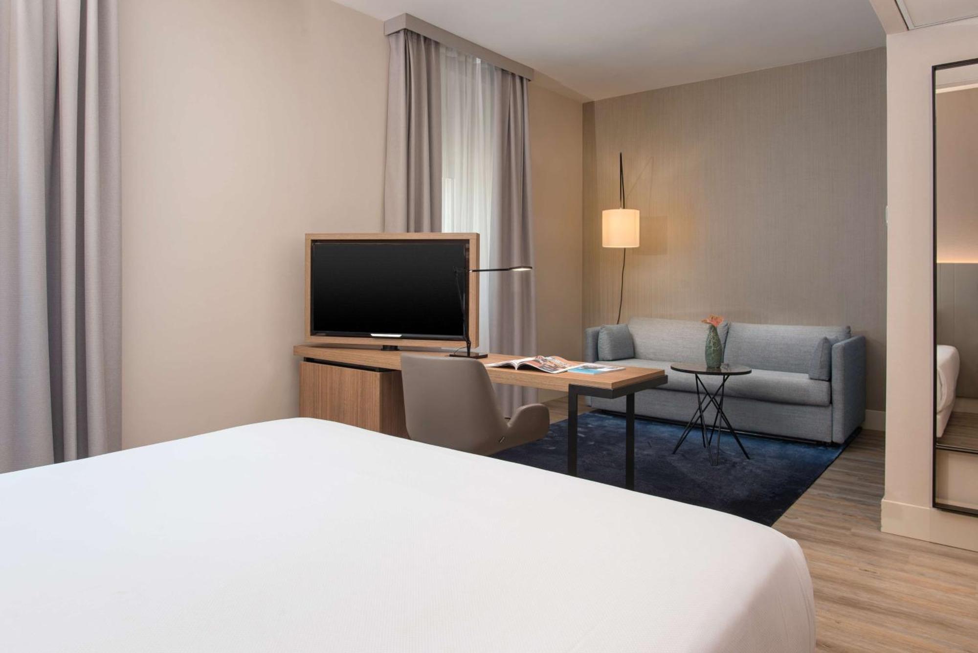 Hotel Nh 4*