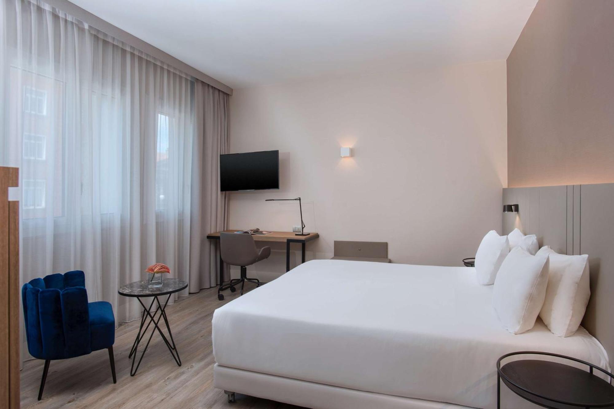 Hotel Nh 4*